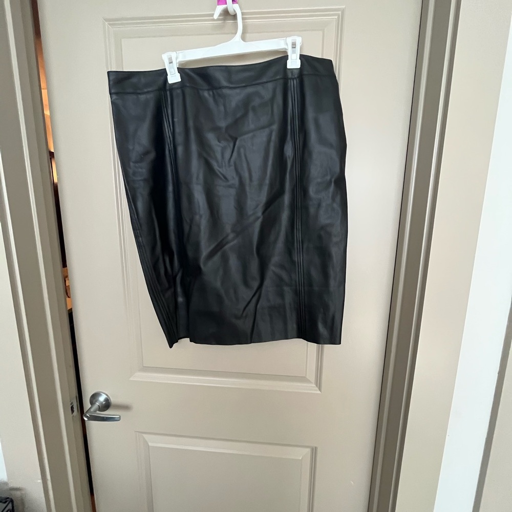 Leather skirt